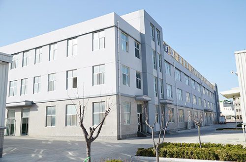 公司本著以人為本、誠信待人的理念，培養(yǎng)造就了一批專業(yè)人員